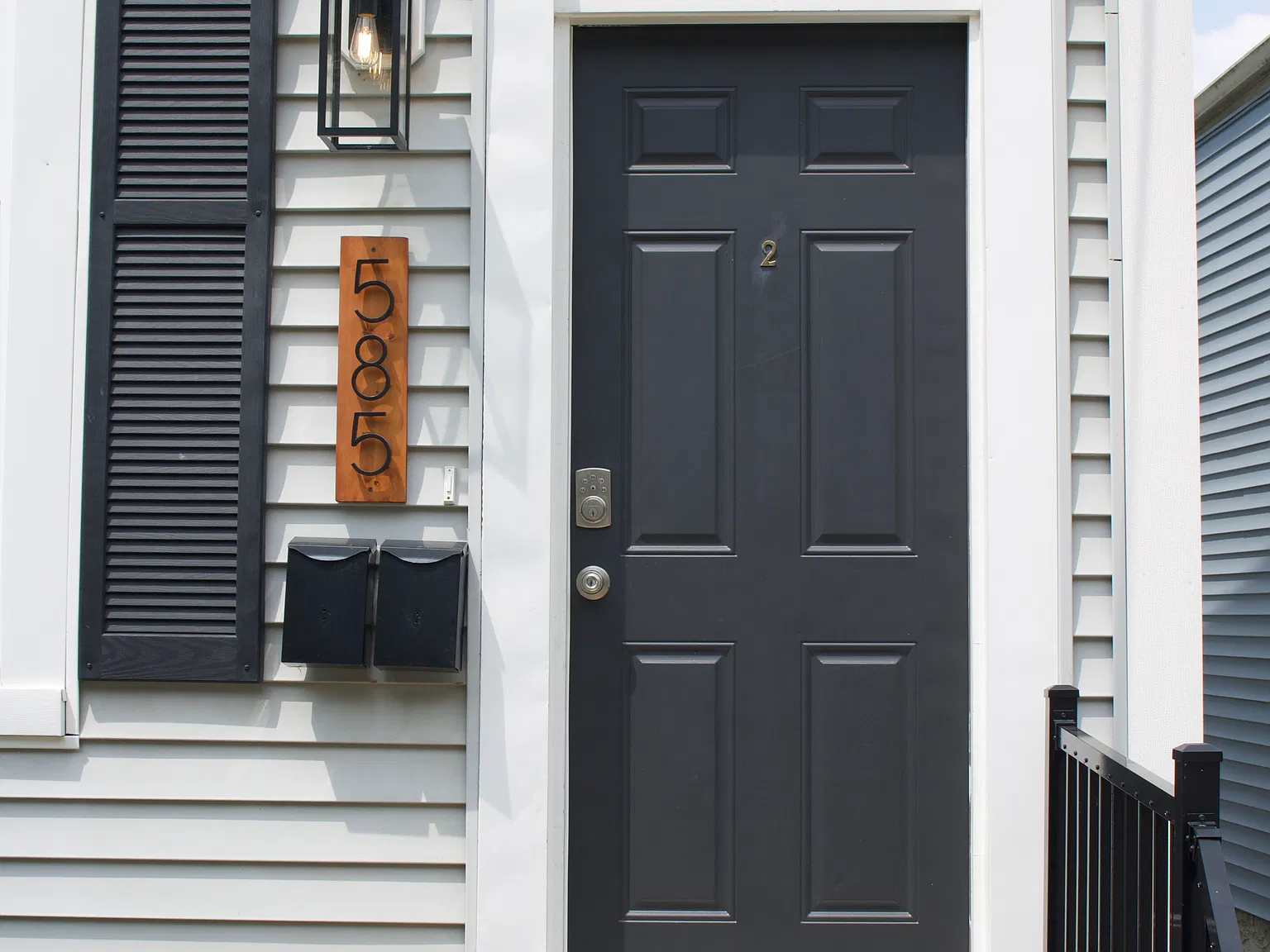 2 bed, 1.5 bath, 1227 sqft, $1,500 — Photo 1