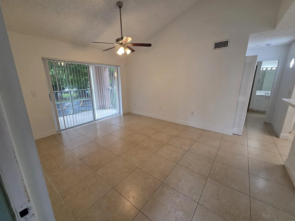 12130 Saint Andrews Pl #207