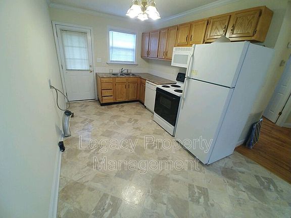 4th image of 609 E Willowbrook Dr