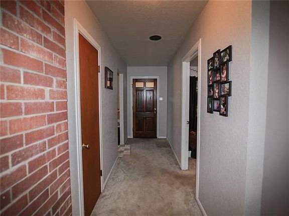 2nd image of 1418 Glenhaven Dr