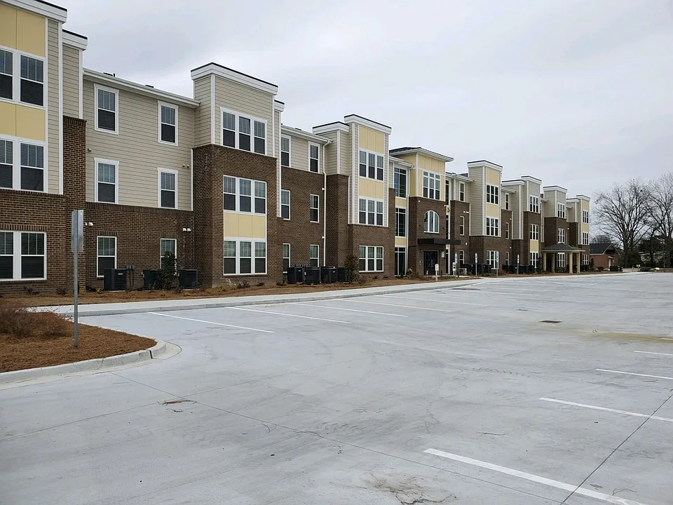 Marion Commons (45+)
