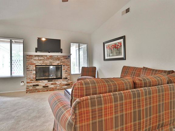 4th image of 1229 Rand Way