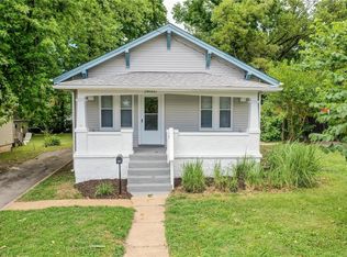 9023 Lackland Rd, Saint Louis, MO 63114