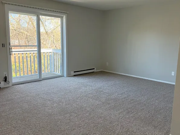 880 E 6th St APT 2, New Richmond, WI 54017