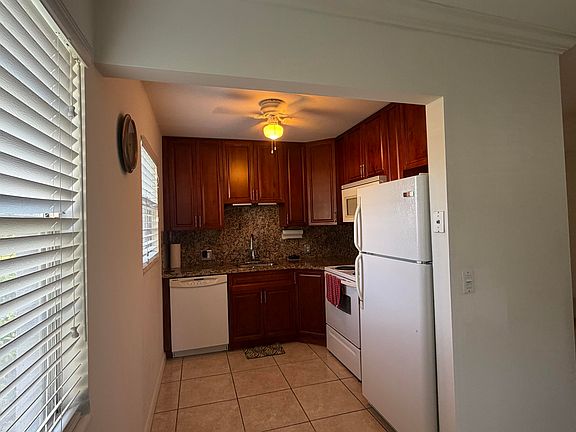 5th image of 169 Suffolk E