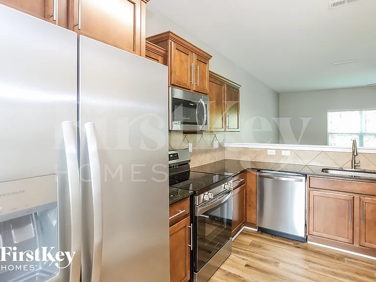 303 Landis Oak Way — Photo 7