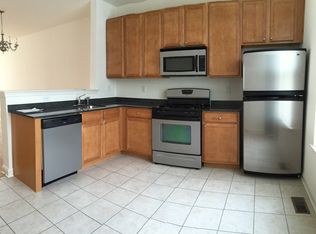 29 Hughes Cir, Parlin, NJ 08859