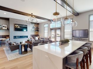 Insignia, Clarkston, MI 48346