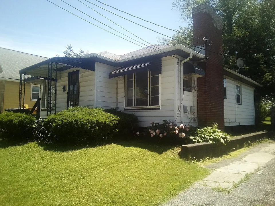 Tarkington Ave