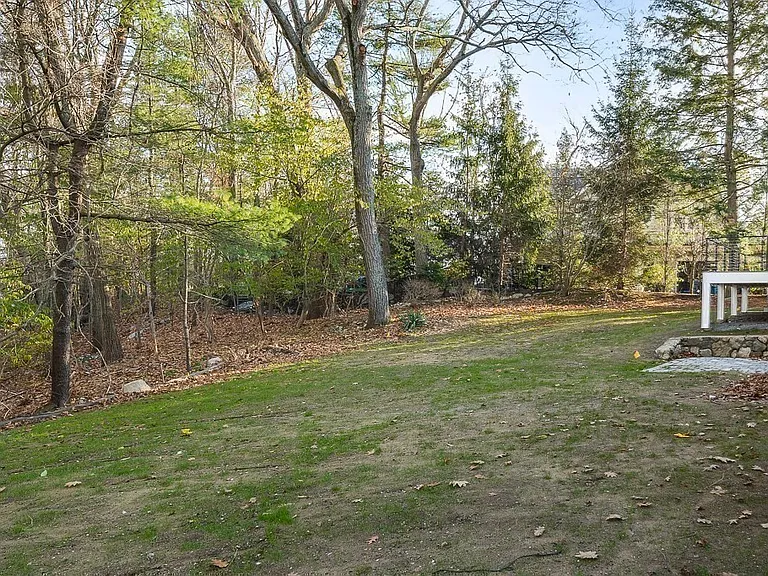 44 Sherburn Cir — Photo 16