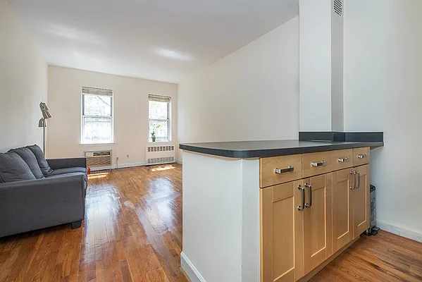 Rented by R New York | media 1