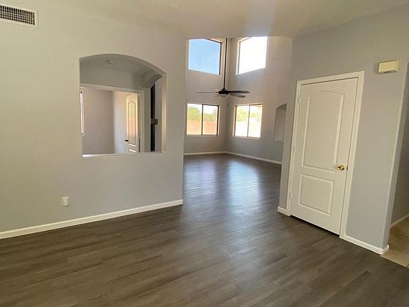 3rd image of 8402 S 48TH Lane