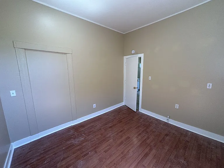 889 34th Street -2701 — Photo 15