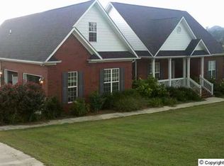 1106 Cimarron Dr, Scottsboro, AL 35769