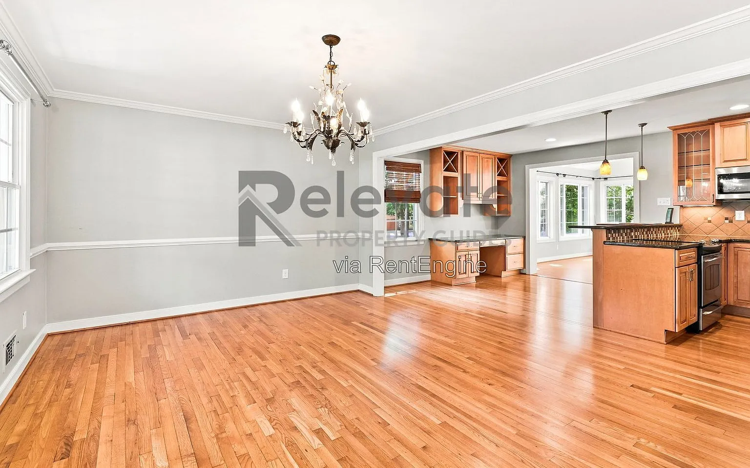 4 bed, 2.5 bath, 2900 sqft, $2,995 — Photo 3