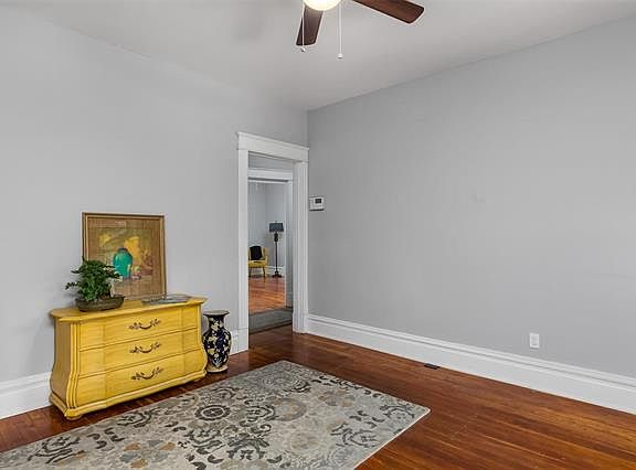 4th image of 3723 Hydraulic Ave
