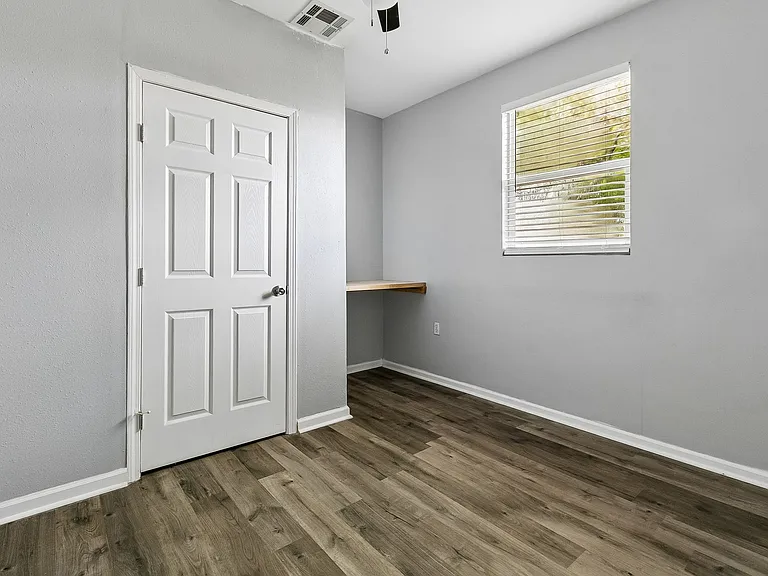 3540 Clermont Dr — Photo 16