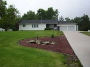 11389 N Gear Ave, Burlington, IA 52601