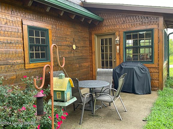 4th image of 2165 Hibbs Ln