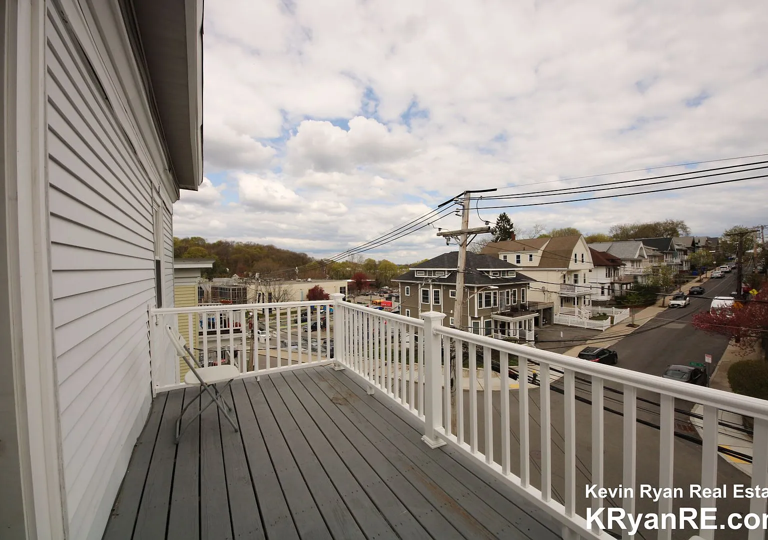 Large top floor 3 bed unit located in Brighton. — Photo 4