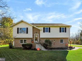 12 Wooded Run Dr, Dillsburg, PA 17019