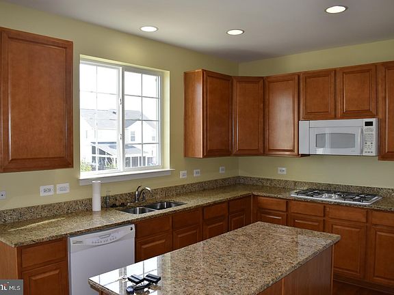 3rd image of 233 Morlyn Dr