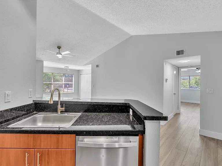 731 Vista Isles Dr #1521 — Photo 9