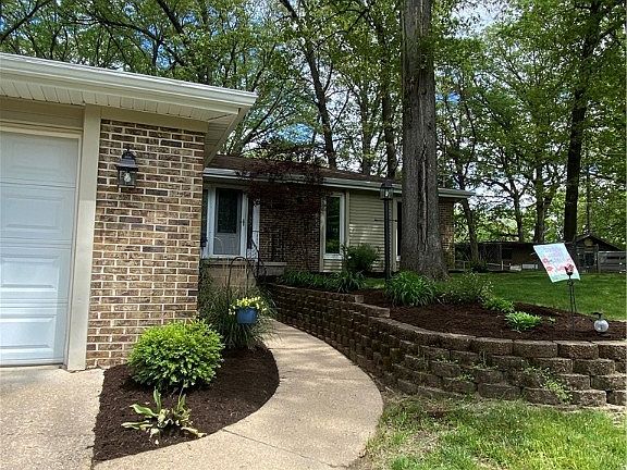 3rd image of 3309 Suncrest Dr
