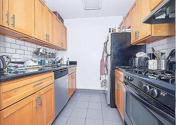 3rd image of 327 Saint Nicholas Ave APT 5H