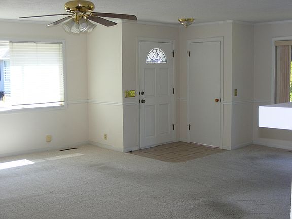4th image of 1530 SE Alder Lane Dr