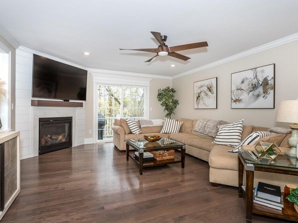 15 Audubon Way #15, Canton, MA 02021