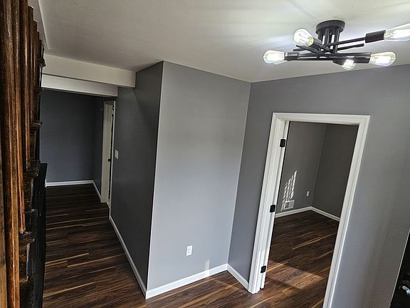 foyer / 1. bedroom downstairs