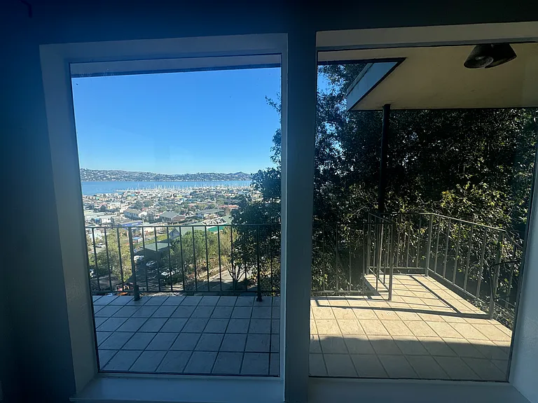 1 Ebbtide Ave #1 — Photo 3