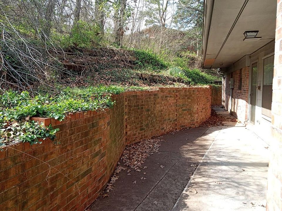 1st image of 1444 SE Oakdale Dr