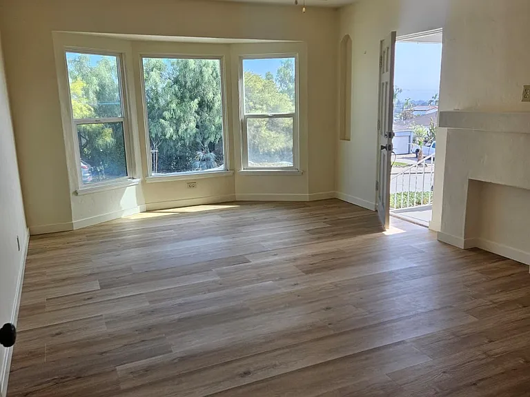 5728 Adelaide Ave — Photo 1