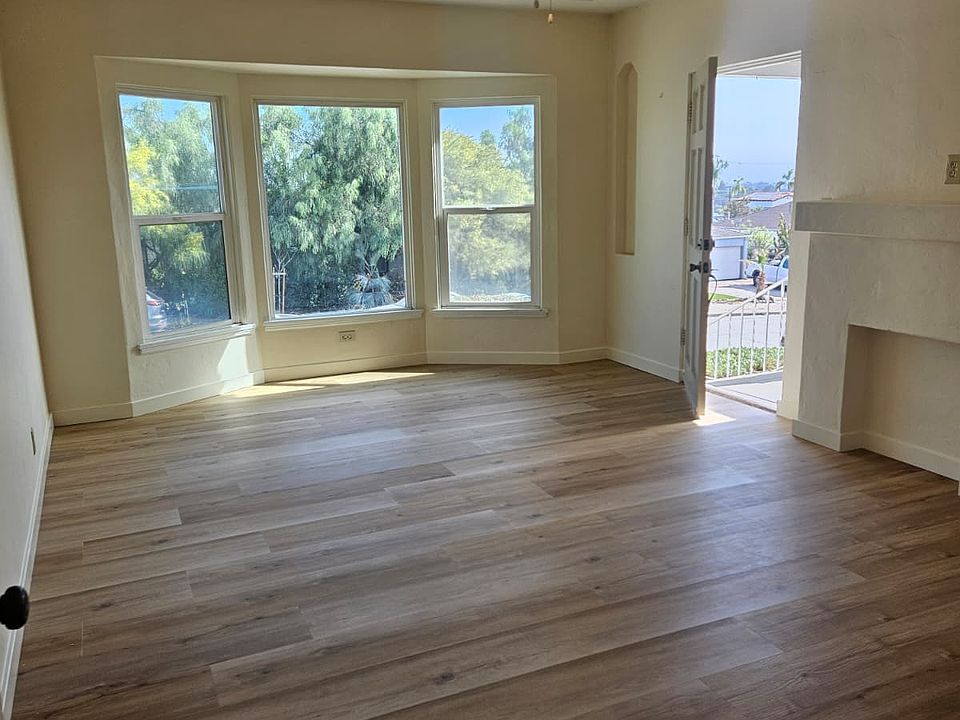 1st image of 5728 Adelaide Ave