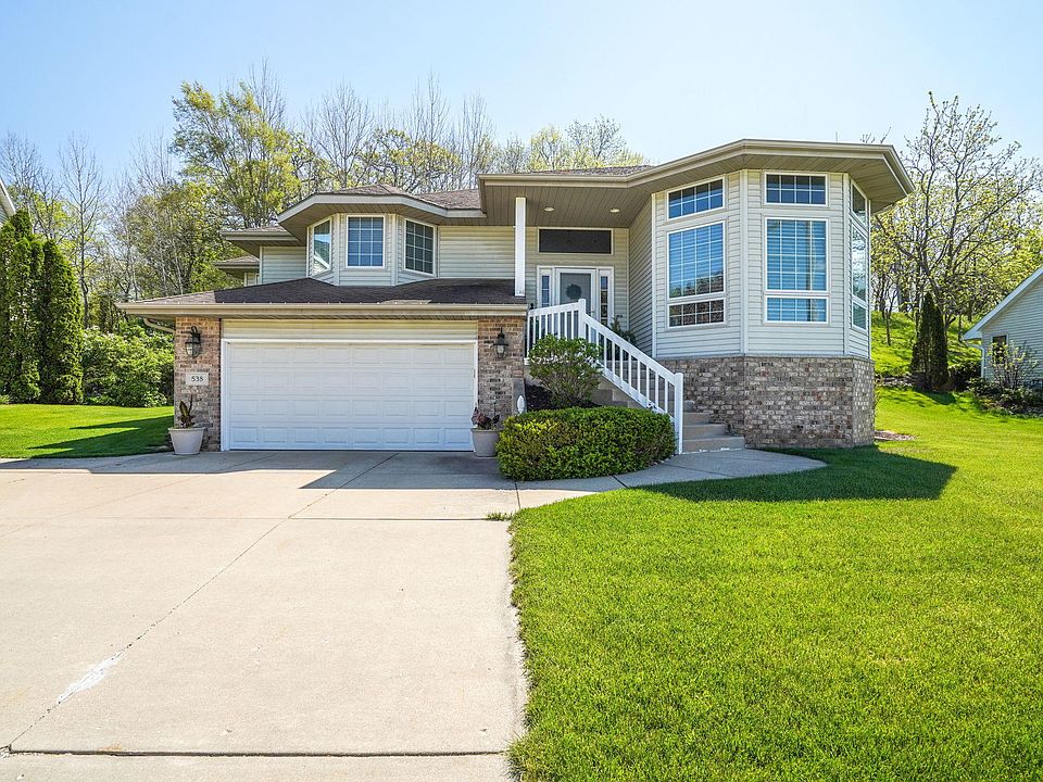 1st image of 538 Fox River Hills Dr