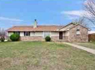 525 S Deambra Dr, Douglass, KS 67039