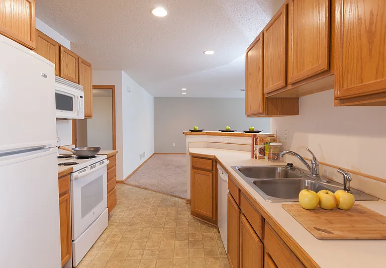 542 Lulu Ln — Photo 6