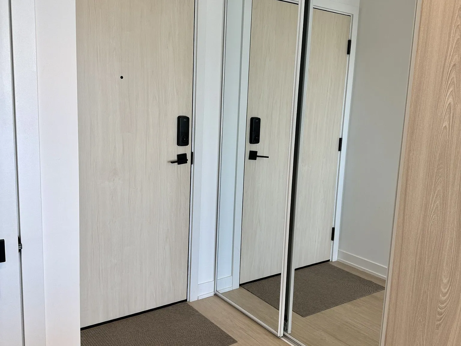 3 bed, $3,200 — Photo 2