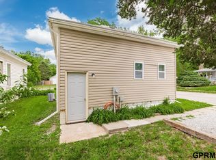 1701 N 32nd St, Lincoln, NE 68503