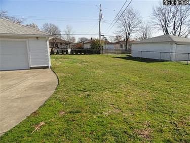 4th image of 7615 Pleasant Hill Dr