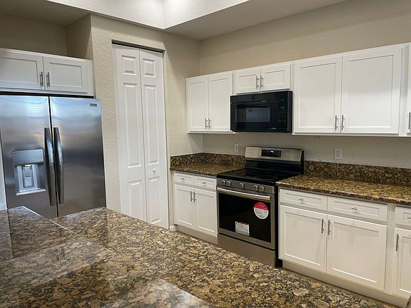 4th image of 10280 SW Stephanie Way #8-101