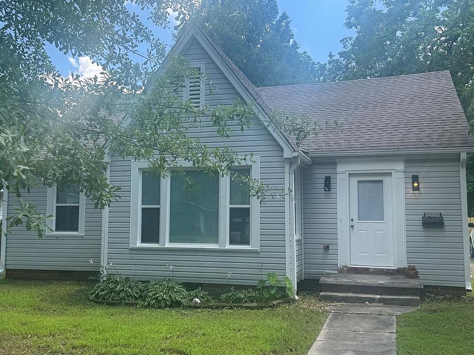 1st image of 122 W Cooper Ave