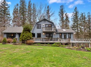 9 West St, Mount Washington, MA 01258