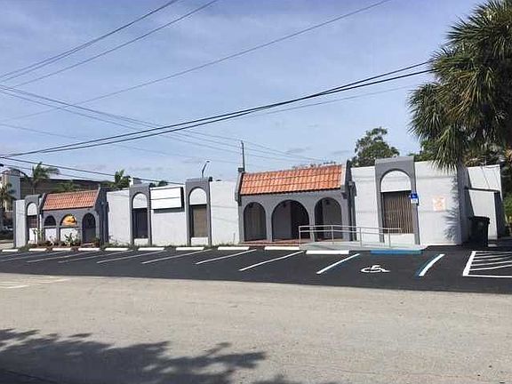 3rd image of 1699 E Oakland Park Blvd