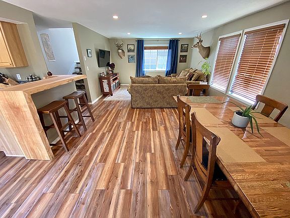 5th image of 804 Sunrise Dr