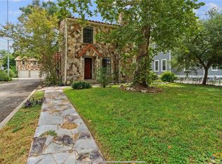 425 N River St, Seguin, TX 78155