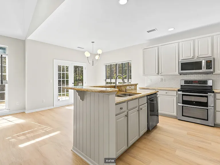 20307 Southshore Dr — Photo 9