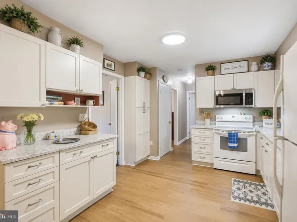9810 Golden Russet Dr, Dunkirk, MD 20754